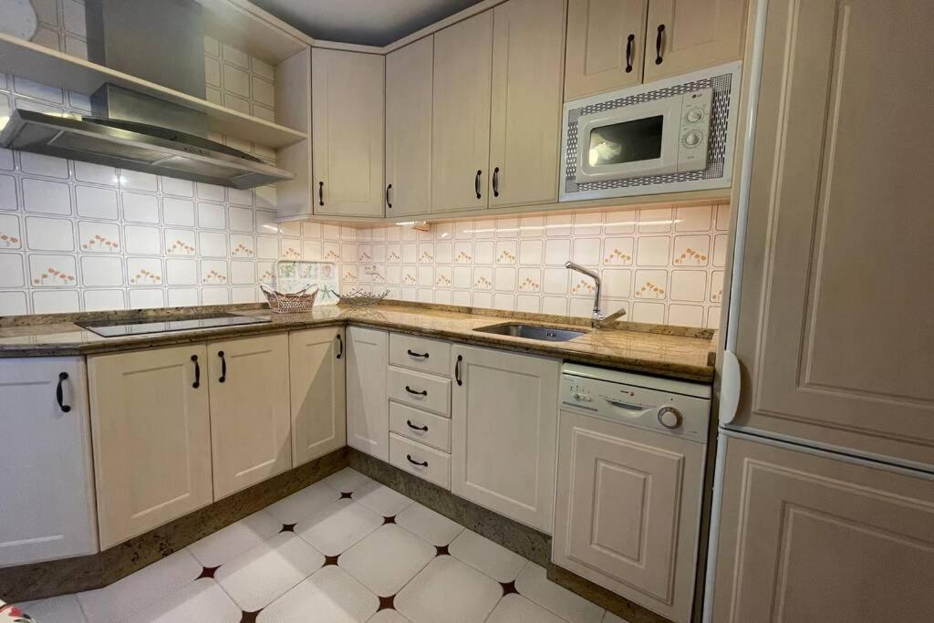 Gran Y Magnifico Apartamento En Málaga Exterior foto