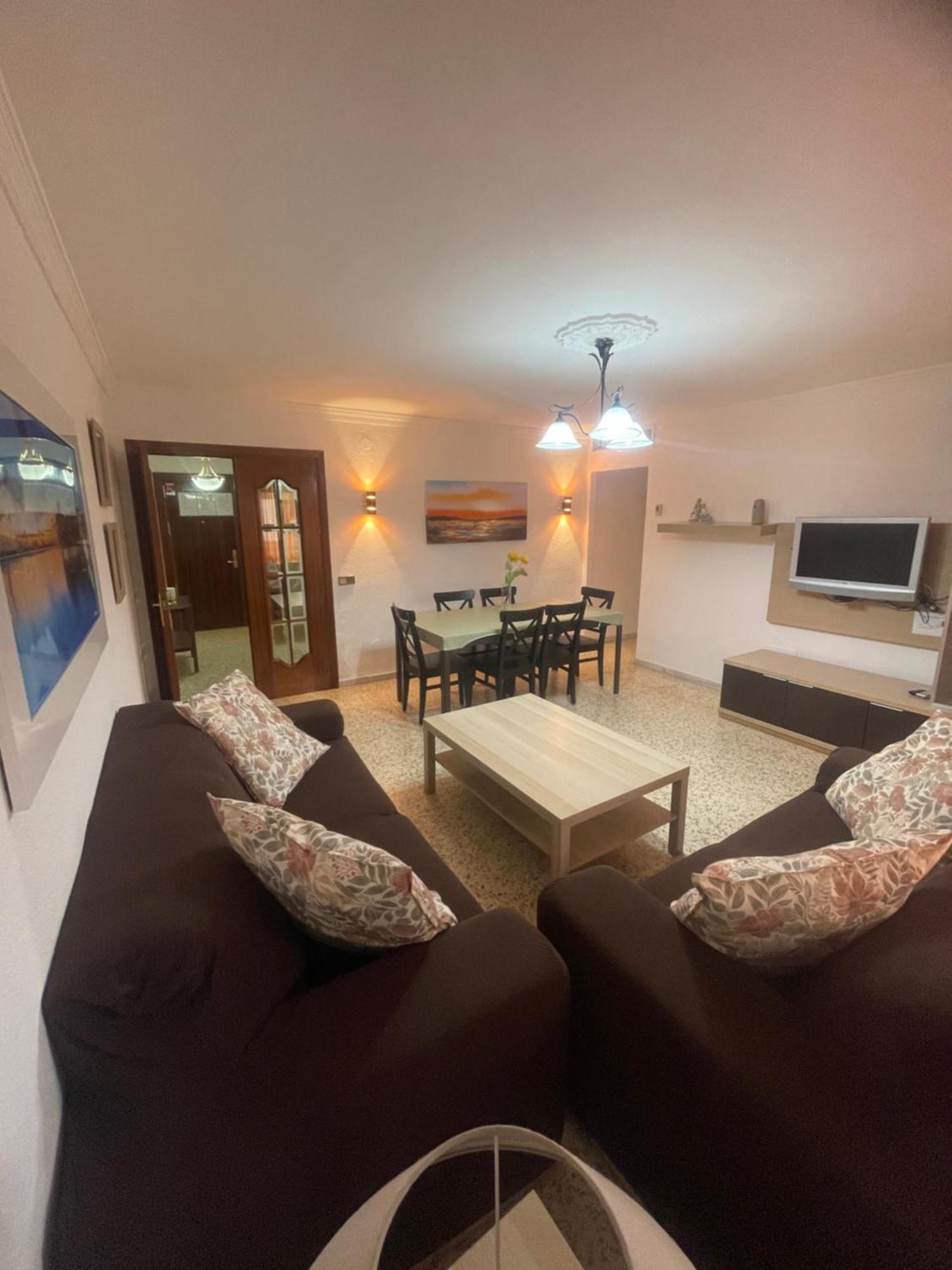 Gran Y Magnifico Apartamento En Málaga Exterior foto